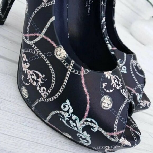 SIZE 6.5 WOMEN'S GUESS FACTORY HIGH HEELS CHAIN PRINT SIGNATURE HEELS ELEGANT - Picture 4 of 7